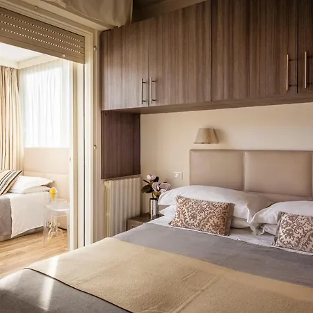 Hotel Mira Mare Sea 4*